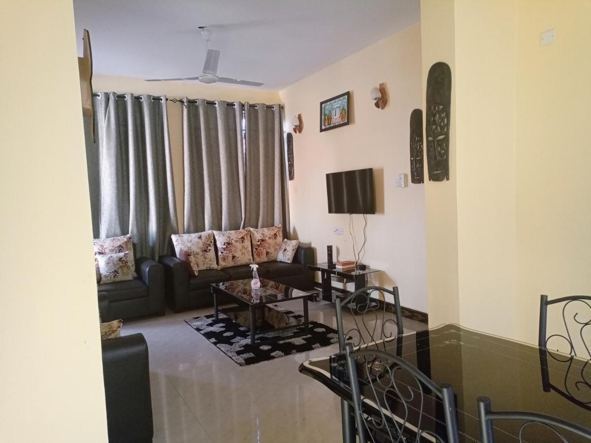 Chibuba Airport Accommodation Dár Al-Szalám Kültér fotó