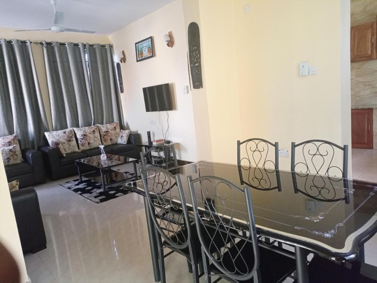 Chibuba Airport Accommodation Dár Al-Szalám Kültér fotó
