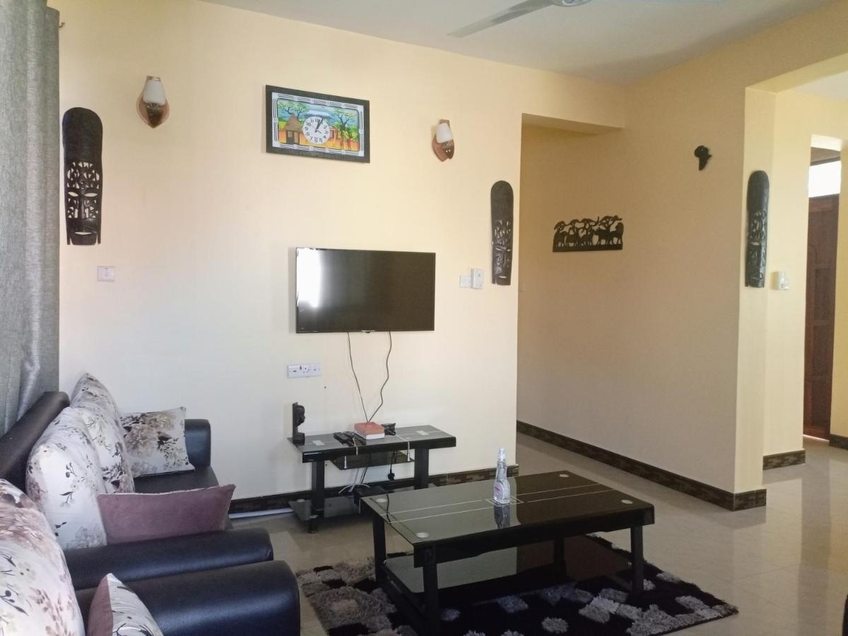 Chibuba Airport Accommodation Dár Al-Szalám Kültér fotó