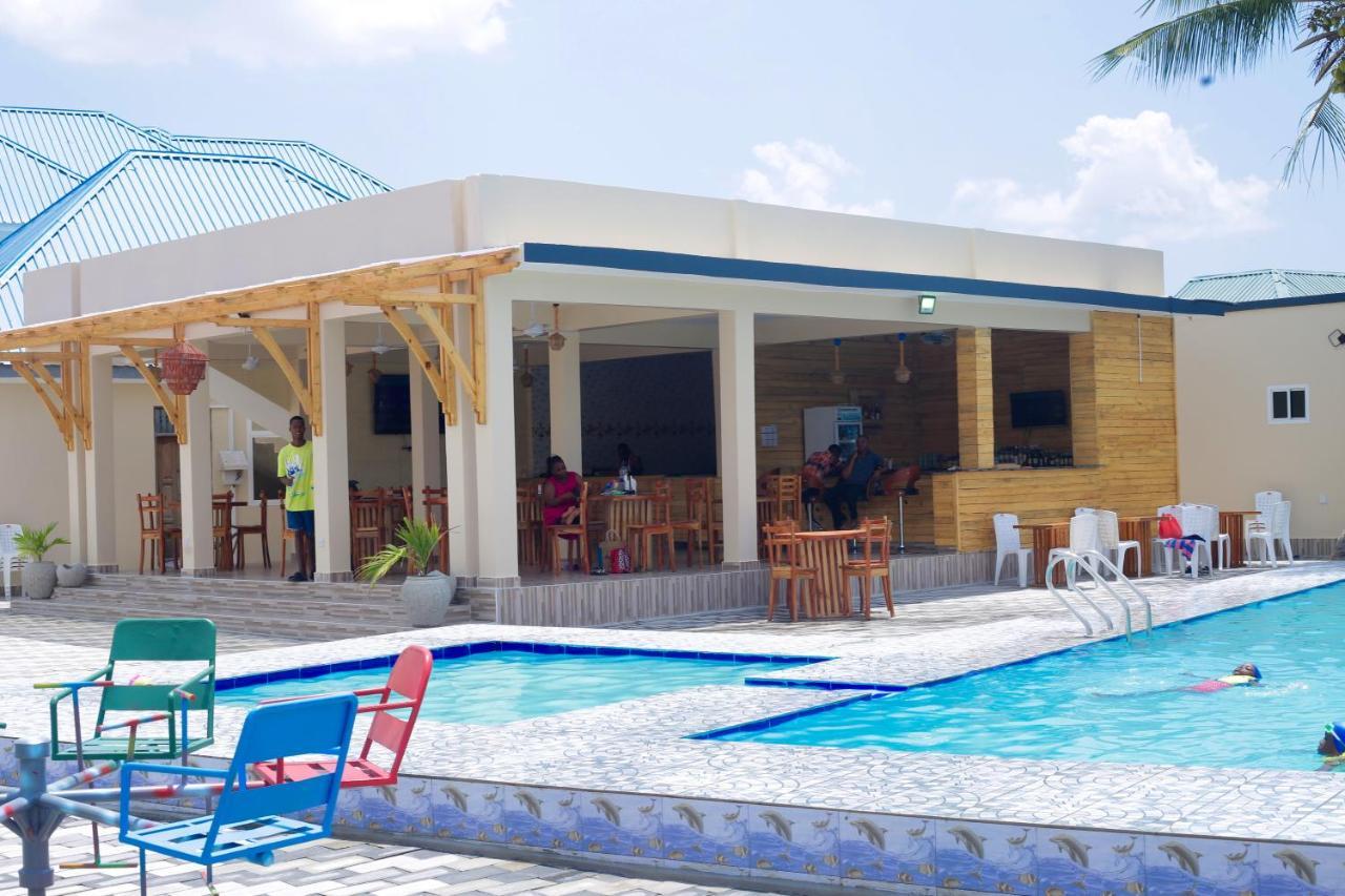 Chibuba Airport Accommodation Dár Al-Szalám Kültér fotó