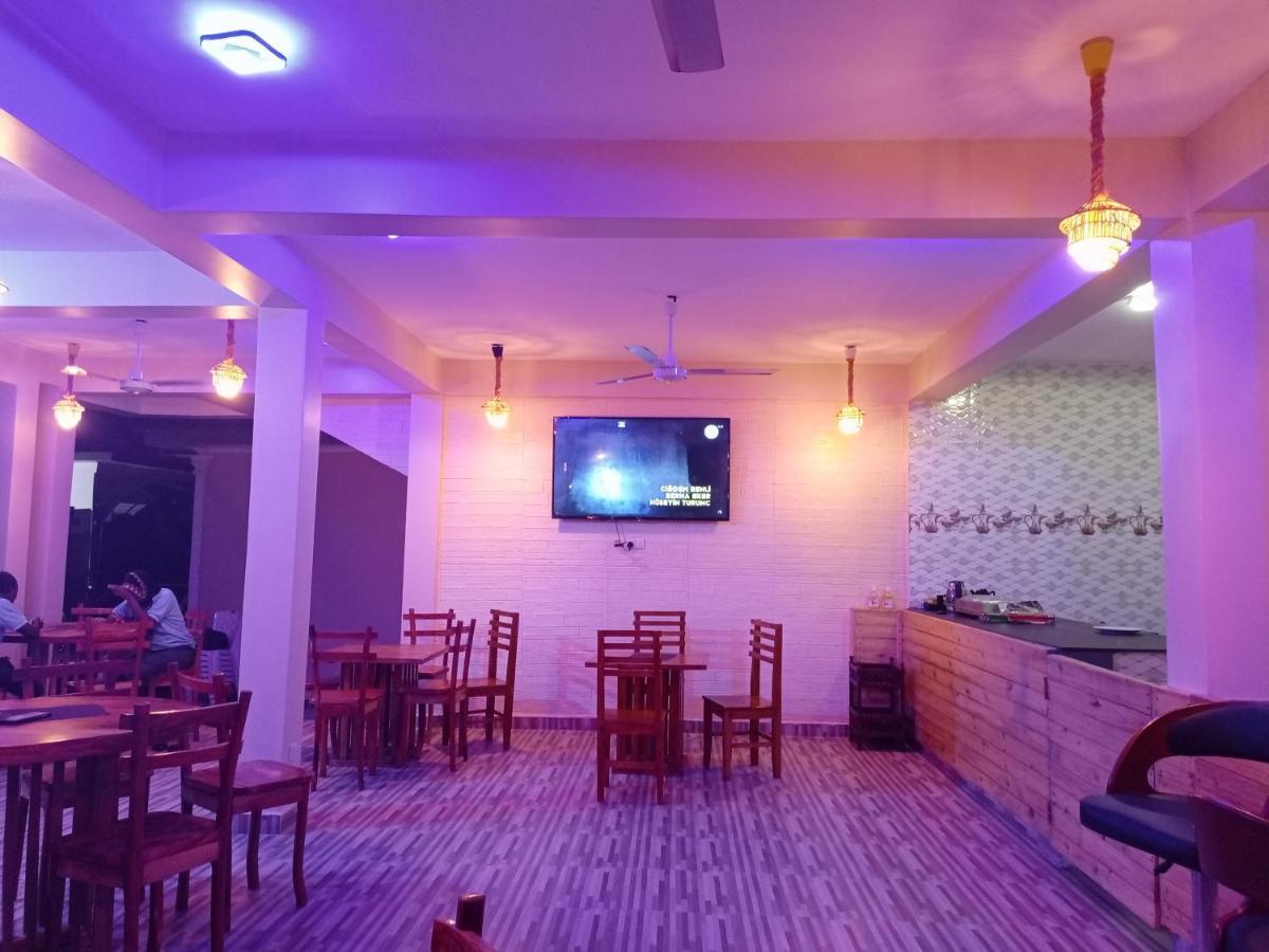 Chibuba Airport Accommodation Dár Al-Szalám Kültér fotó