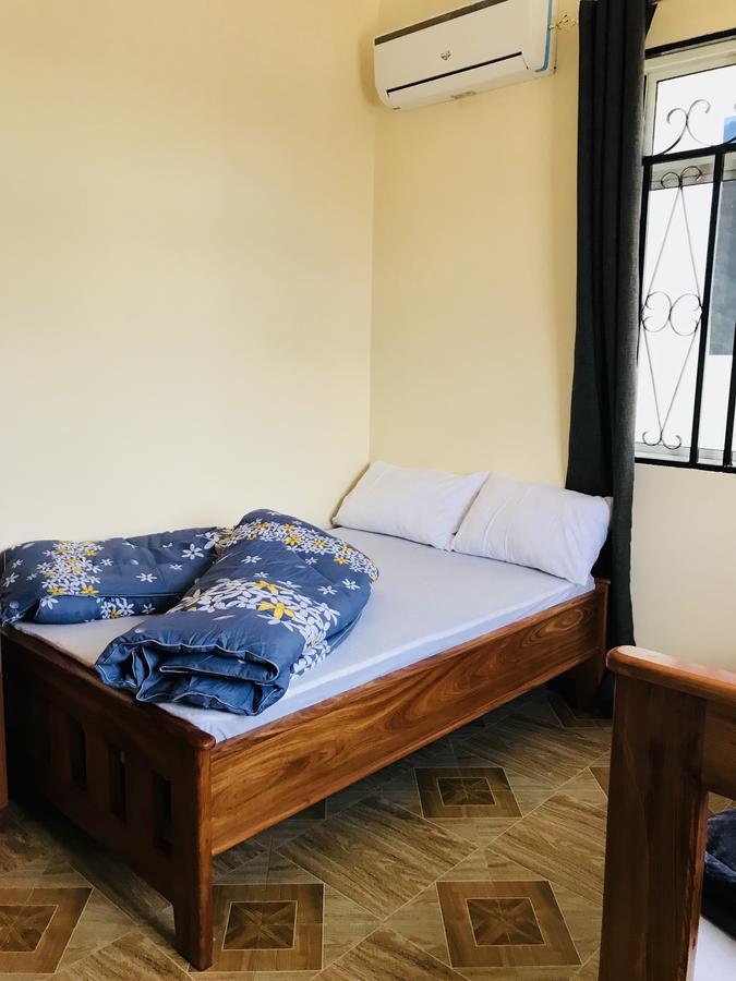 Chibuba Airport Accommodation Dár Al-Szalám Kültér fotó