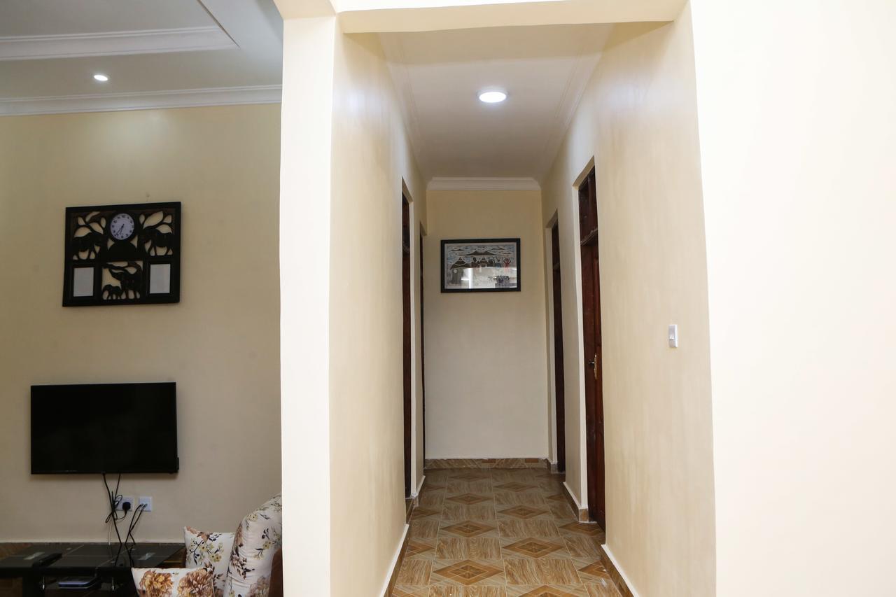 Chibuba Airport Accommodation Dár Al-Szalám Kültér fotó