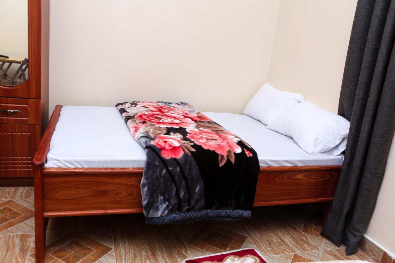 Chibuba Airport Accommodation Dár Al-Szalám Kültér fotó