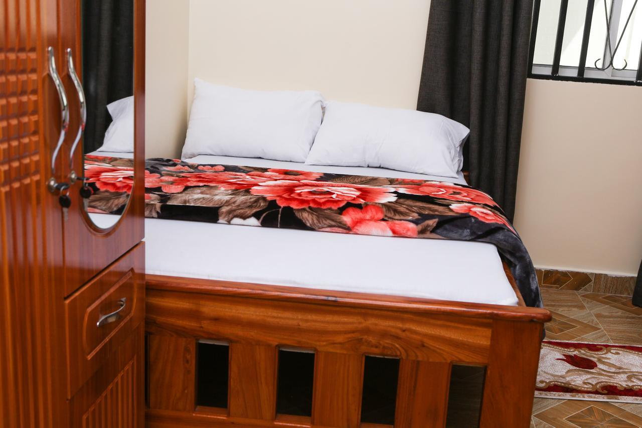 Chibuba Airport Accommodation Dár Al-Szalám Kültér fotó