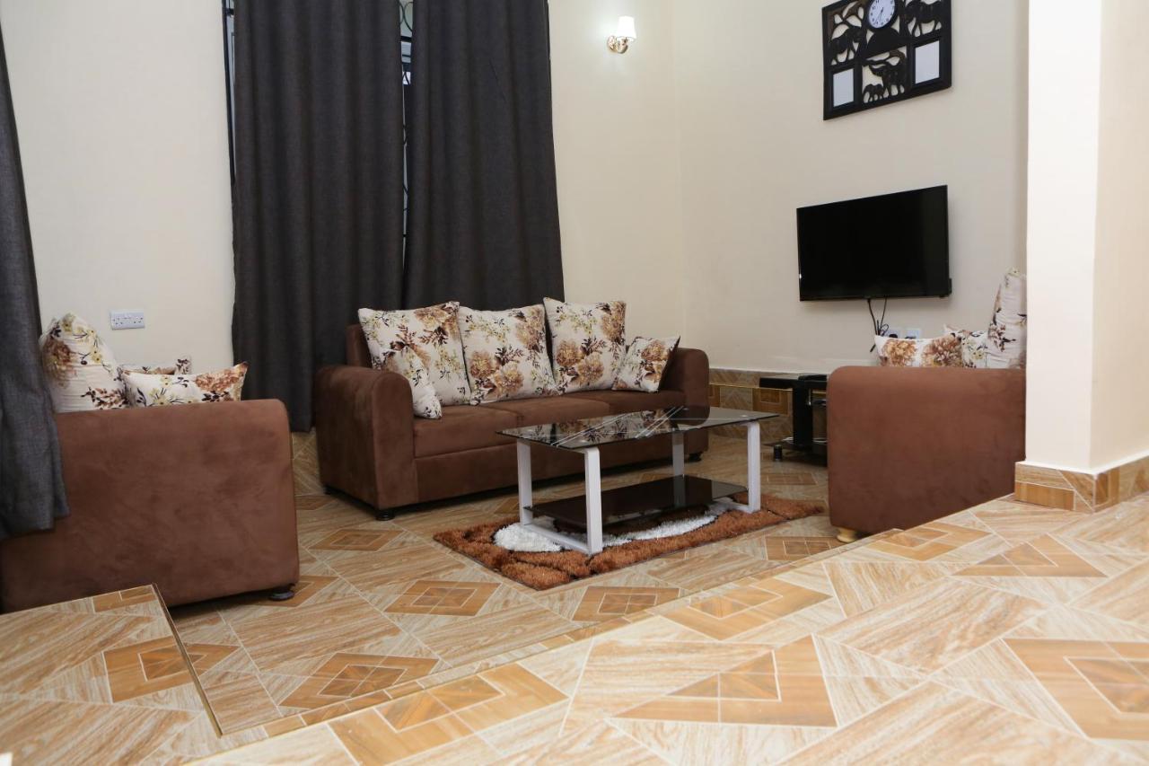 Chibuba Airport Accommodation Dár Al-Szalám Kültér fotó