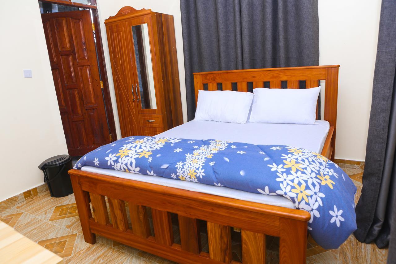 Chibuba Airport Accommodation Dár Al-Szalám Kültér fotó