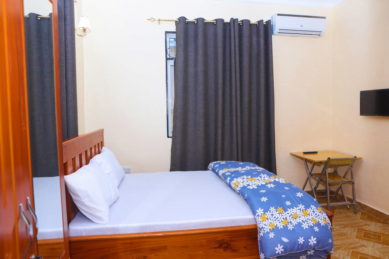 Chibuba Airport Accommodation Dár Al-Szalám Kültér fotó