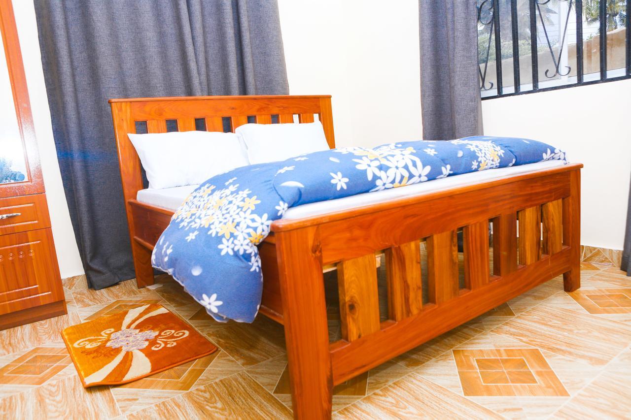 Chibuba Airport Accommodation Dár Al-Szalám Kültér fotó