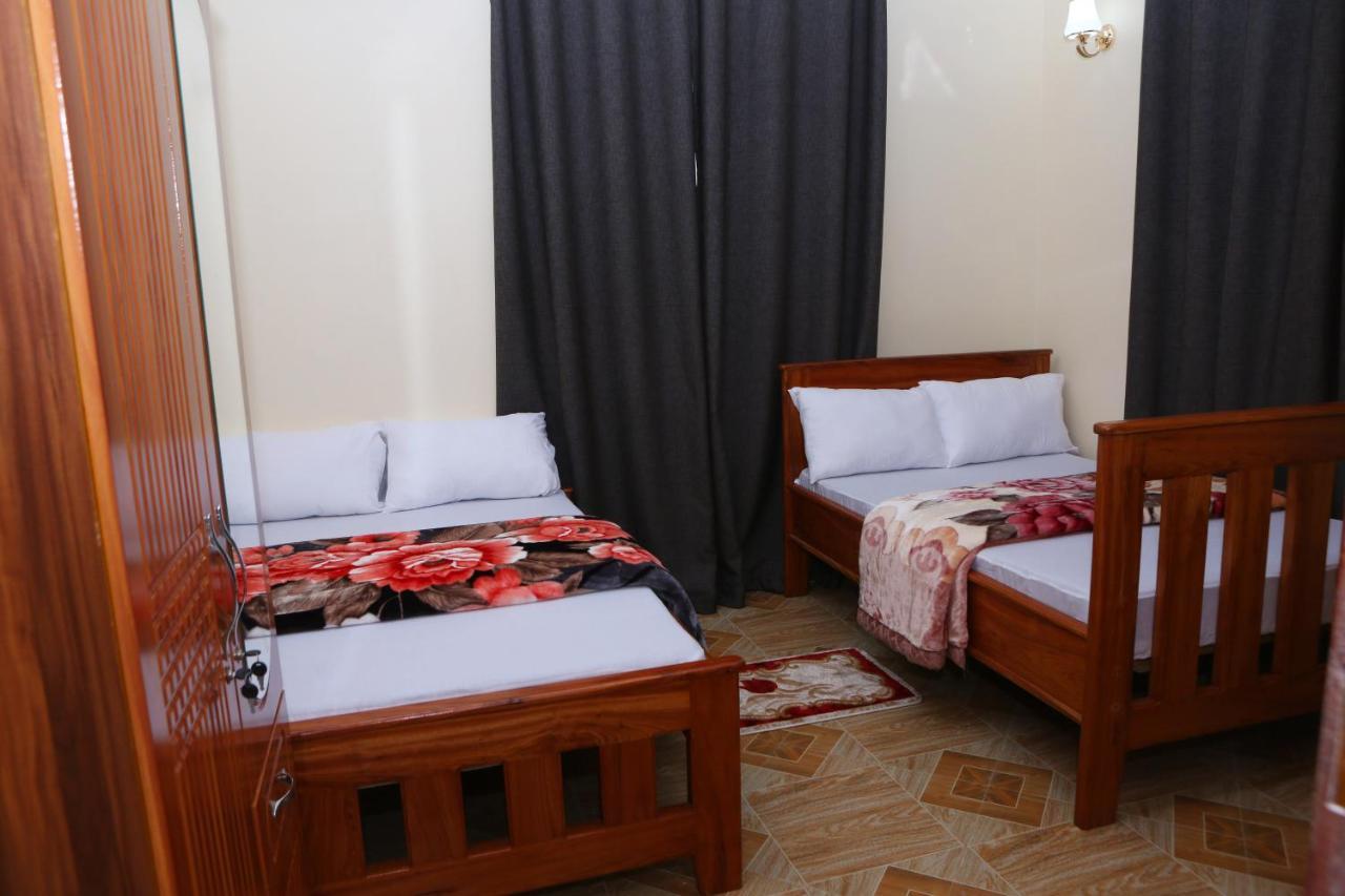 Chibuba Airport Accommodation Dár Al-Szalám Kültér fotó