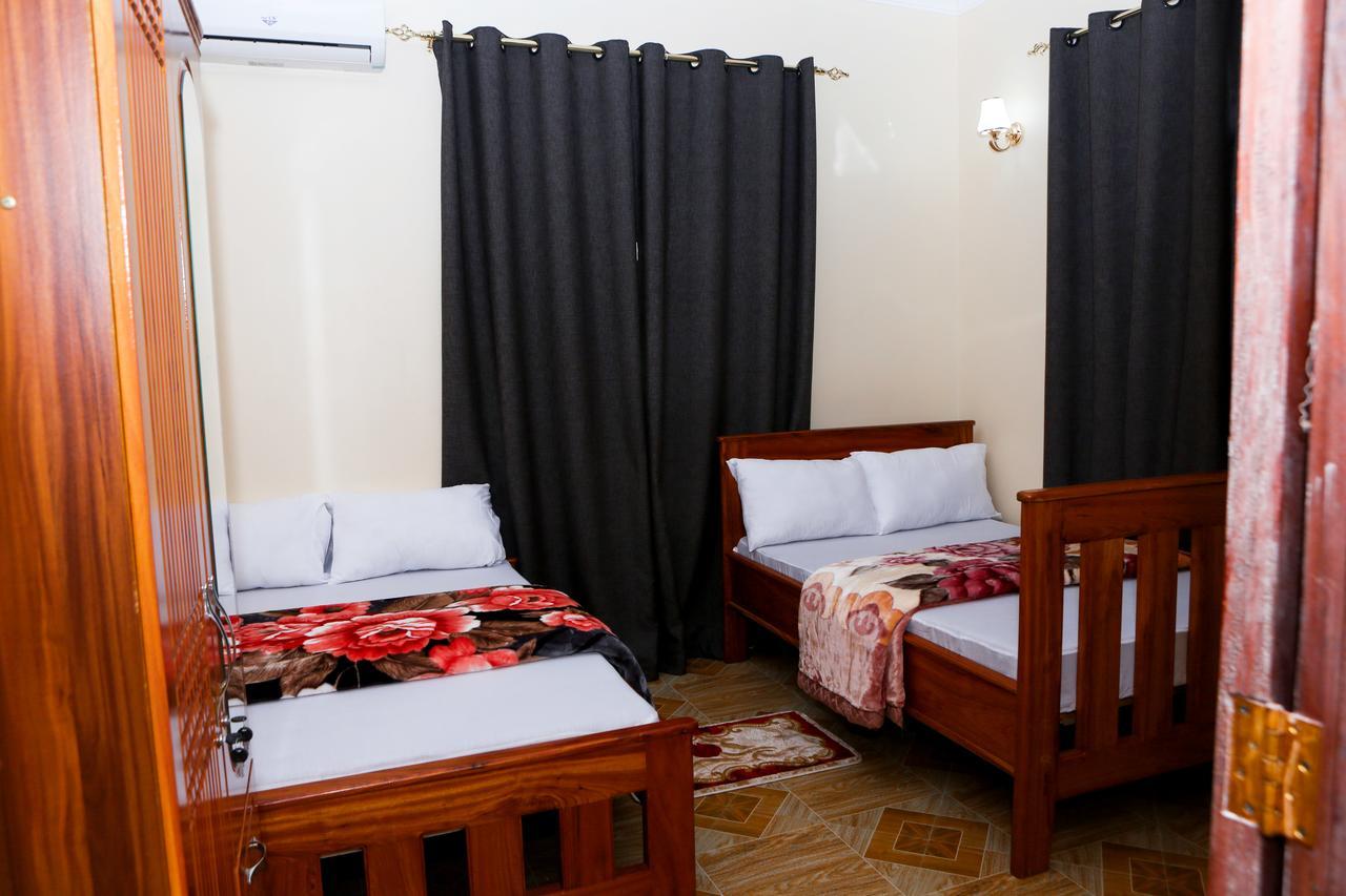 Chibuba Airport Accommodation Dár Al-Szalám Kültér fotó
