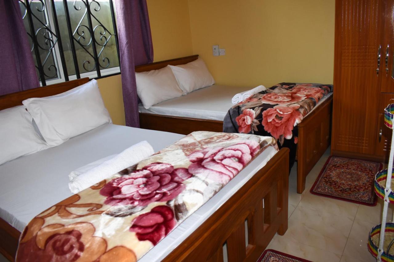 Chibuba Airport Accommodation Dár Al-Szalám Kültér fotó